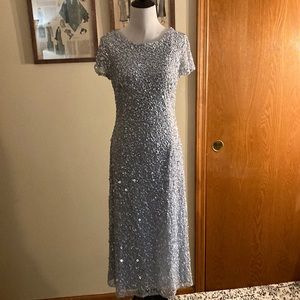 Adrianna Papell platinum beaded sequin dress sz 10